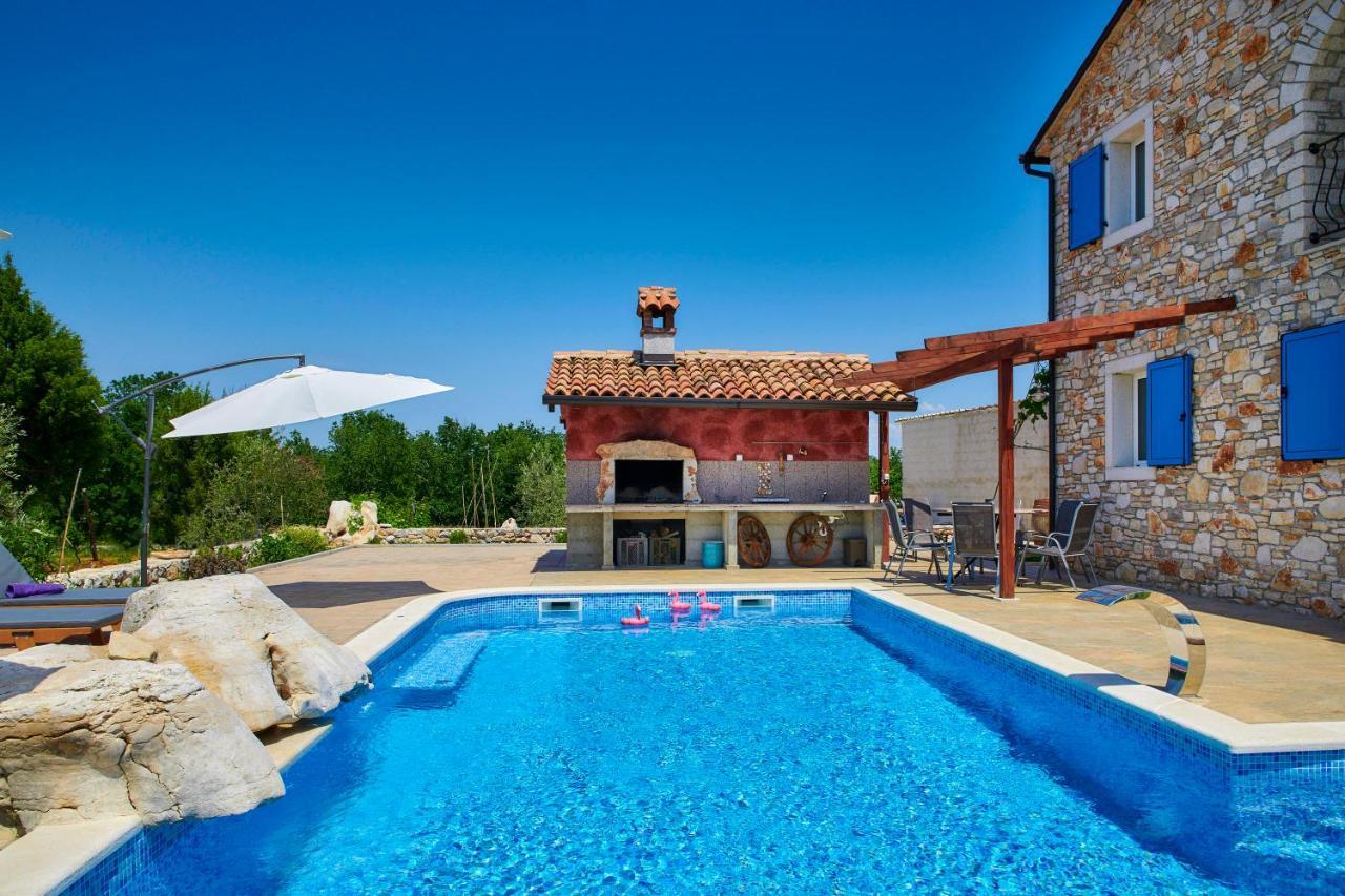 Relax House Surrounded By Olives And Vineyard Βίλα Stifanići Εξωτερικό φωτογραφία