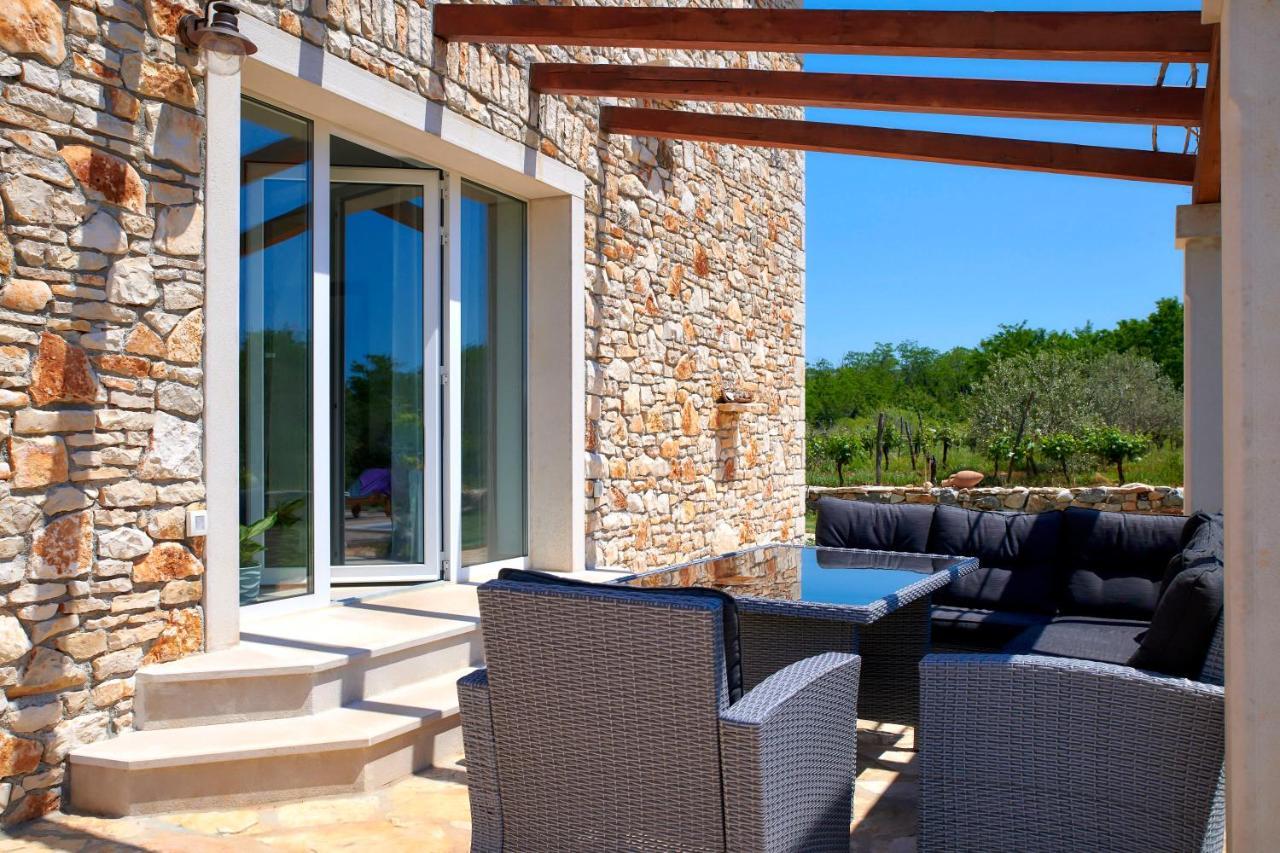 Relax House Surrounded By Olives And Vineyard Βίλα Stifanići Εξωτερικό φωτογραφία