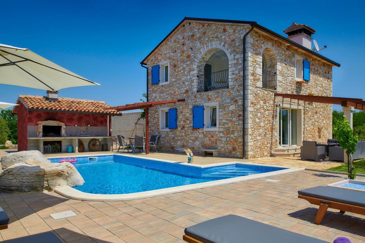 Relax House Surrounded By Olives And Vineyard Βίλα Stifanići Εξωτερικό φωτογραφία
